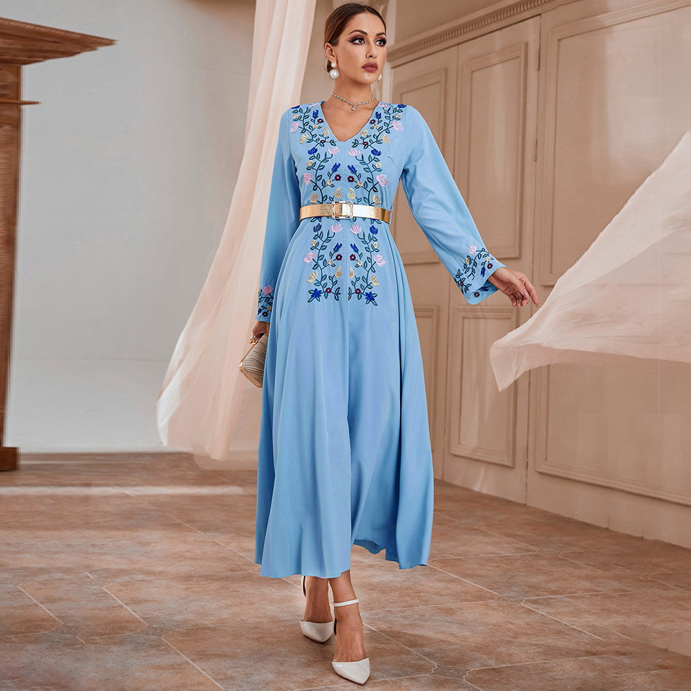 Embroidered Arabian Dresses 1283942
