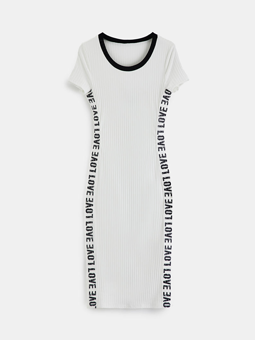 فستان ضيق بغرزة متباينة 1253832