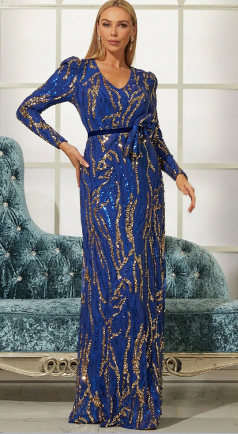 Sequinned Arabian Dresses 1289042