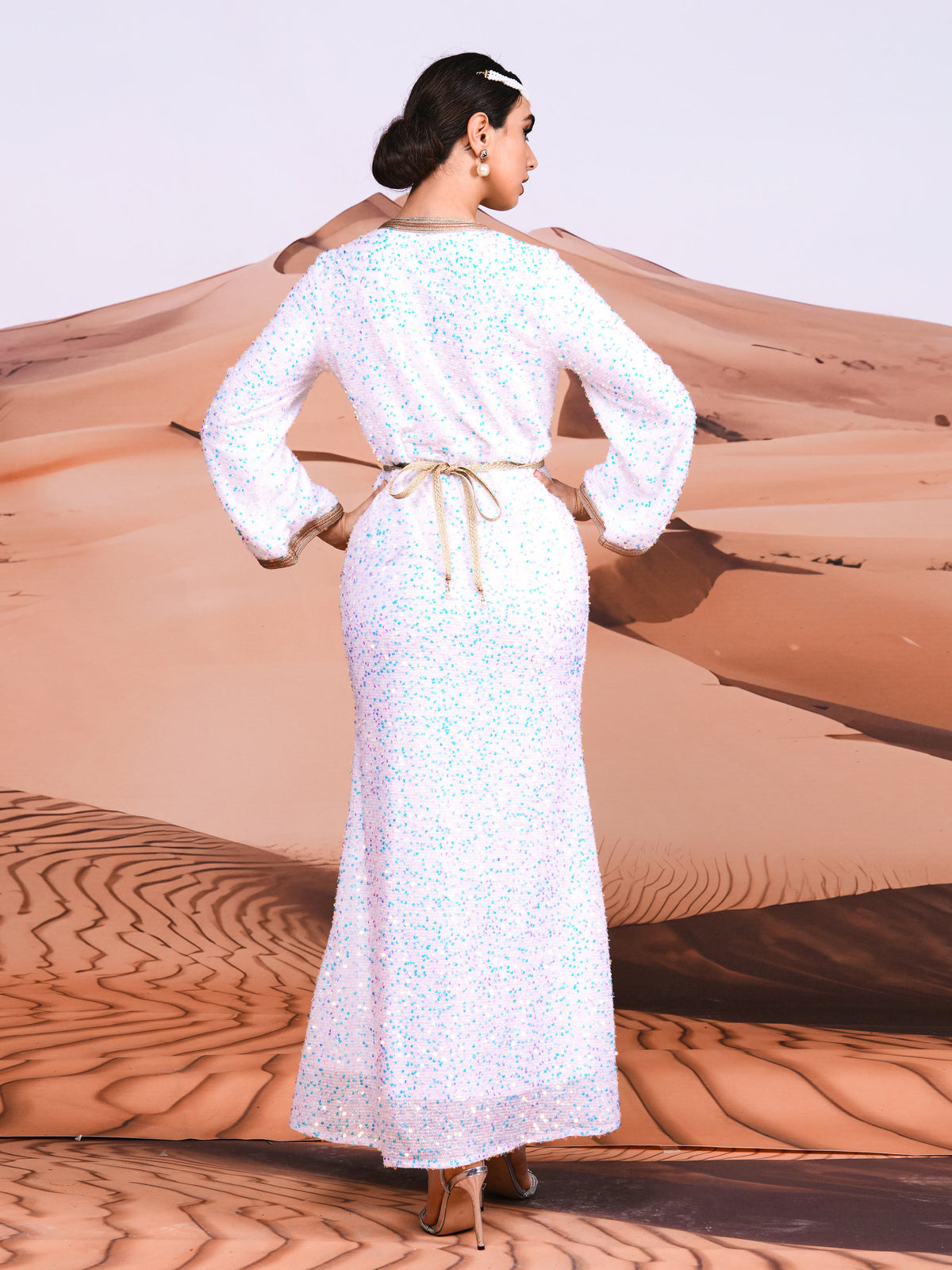 Belted Arabian Dresses 1284152