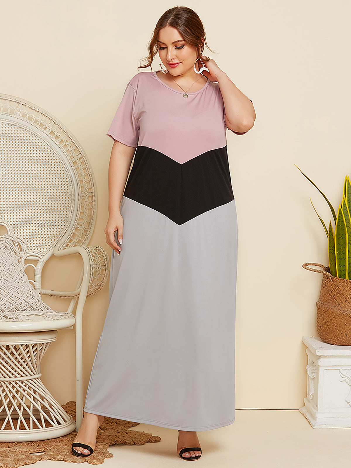 پڵەس سایز کۆنتراست ڕەنگی ماکسی درێس 1240692