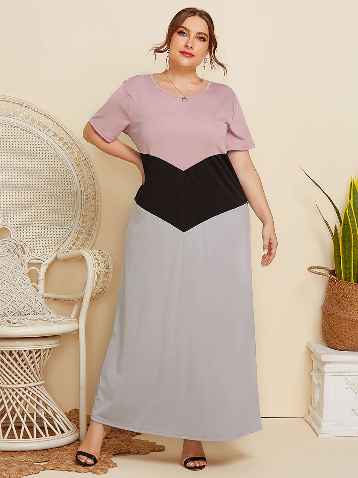 پڵەس سایز کۆنتراست ڕەنگی ماکسی درێس 1240692