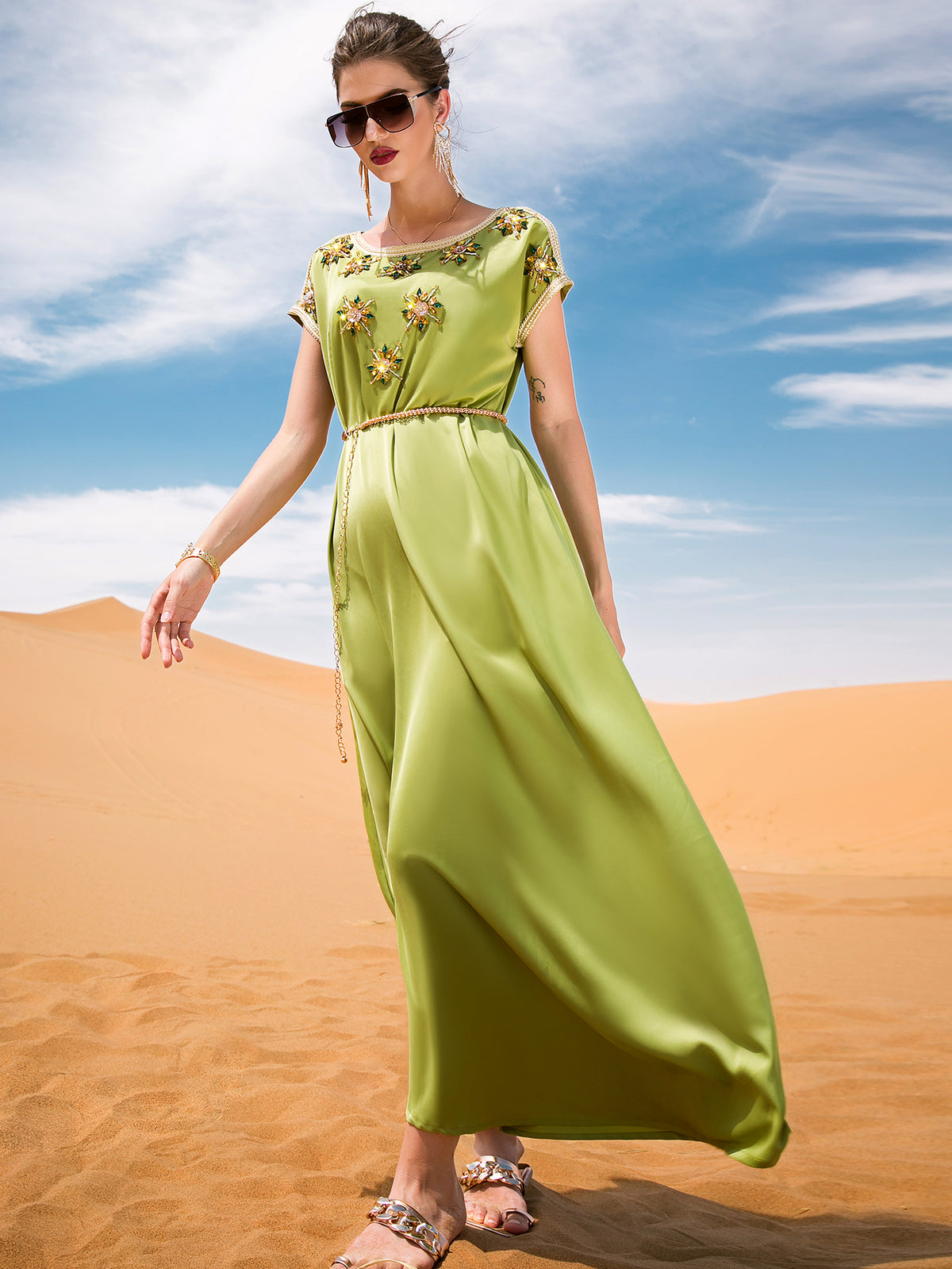 فساتين عربية مطرزة 1246662