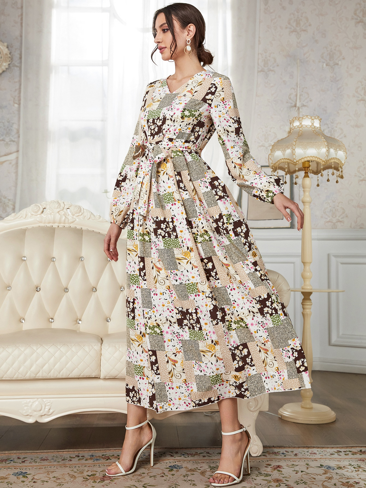 Belted Arabian Dresses 1284702