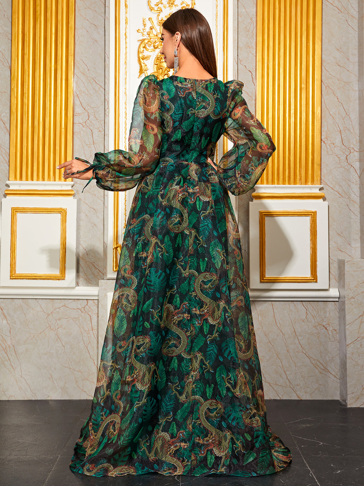 Lace-trimmed Arabian Dresses 1288102