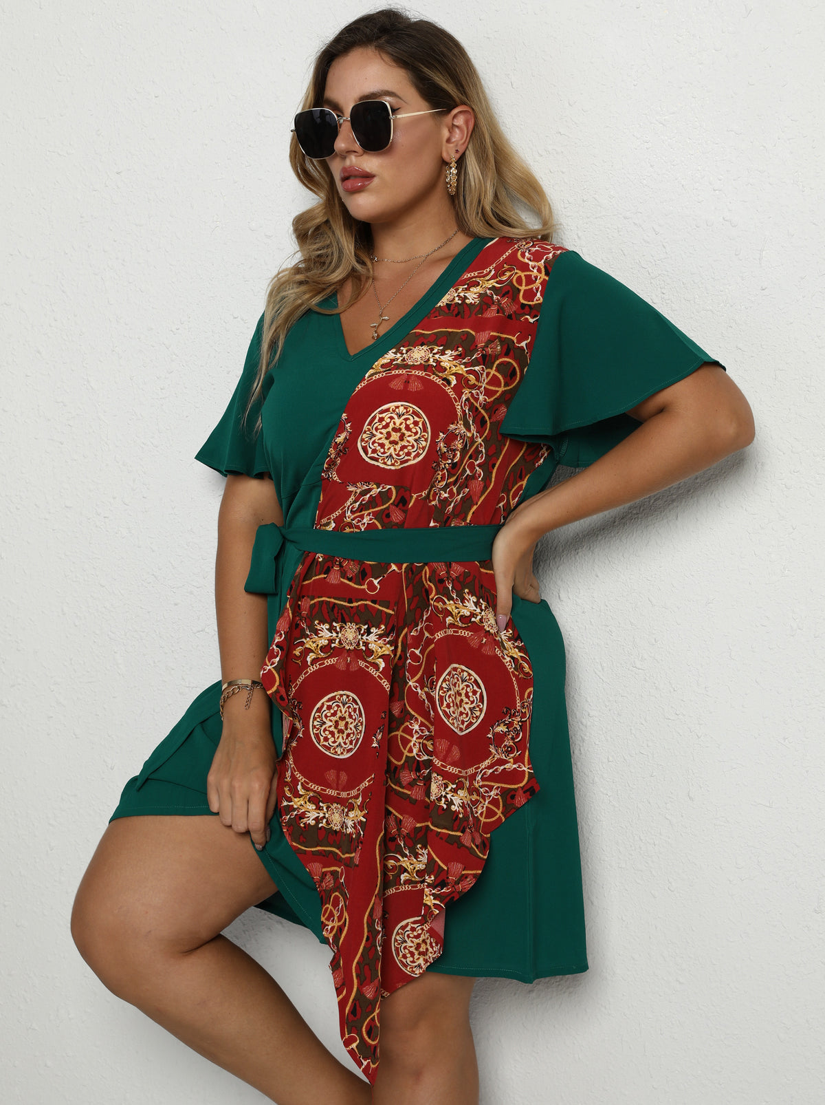 فساتين عربية غير متماثلة 1245832