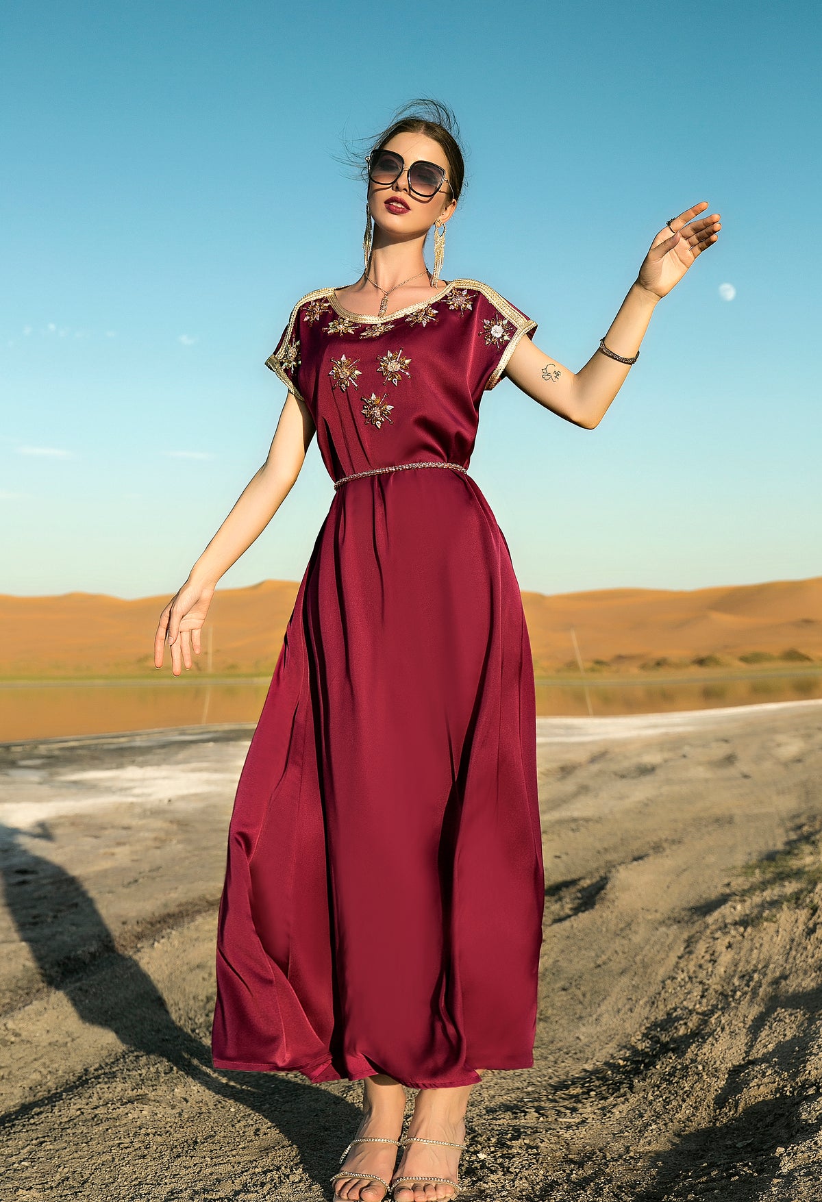 فساتين عربية مطرزة 1246652