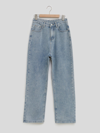 Straight Leg Jeans 116757