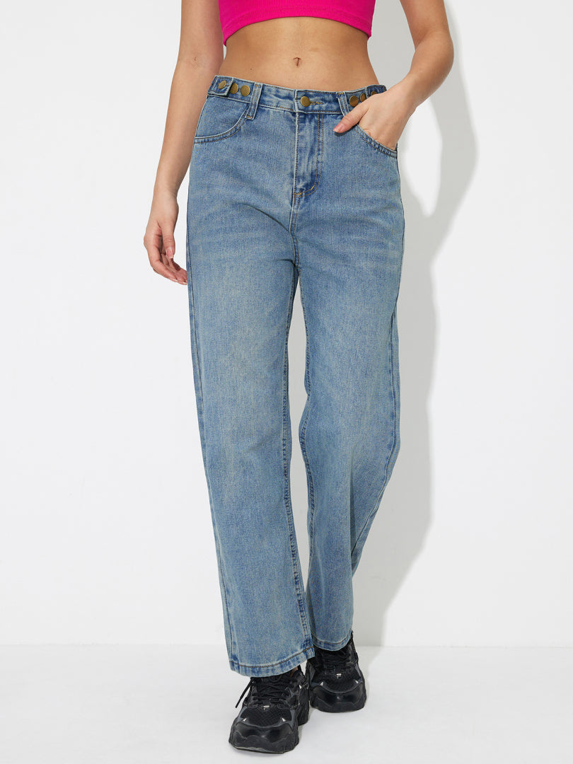 Buttoned Straight Leg Jeans 118464