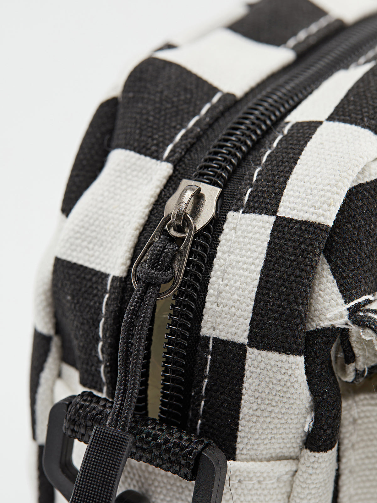 Checked Sling Bag 121002