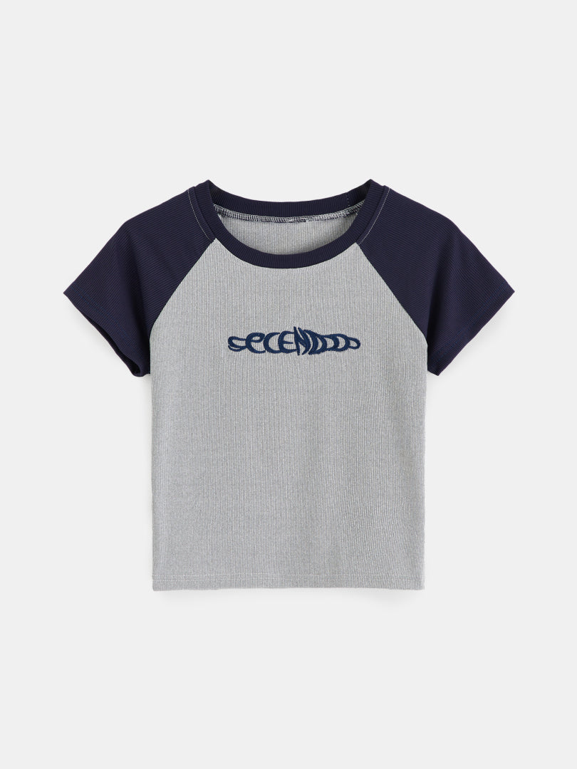 Embroidered Pullover T-Shirt 1260822
