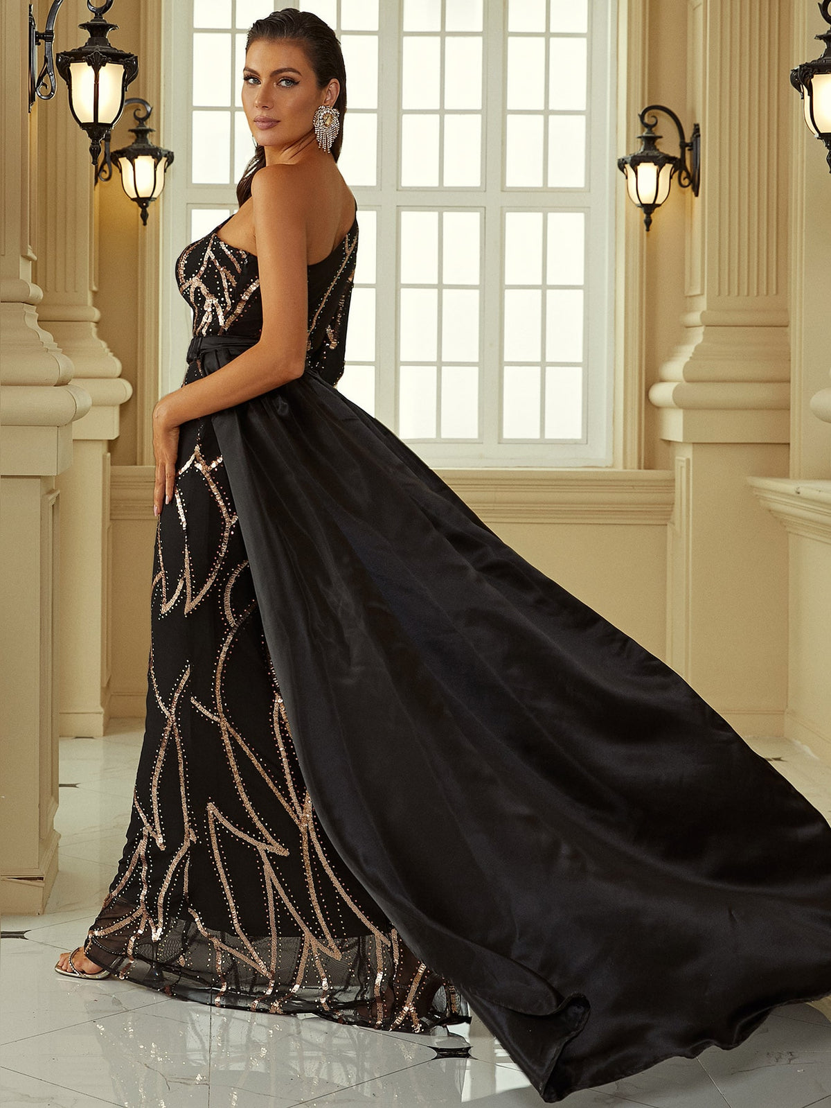 Sequinned Arabian Dresses 1287142
