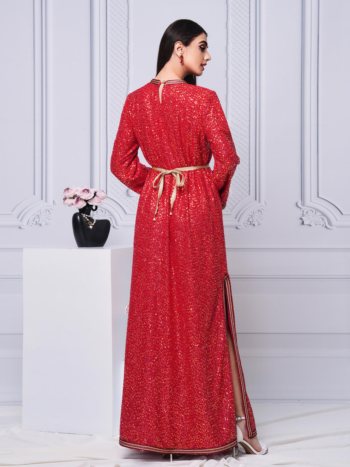 Belted Arabian Dresses 1284002