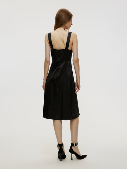 فستان متوسط الطول بأطراف دانتيل 107881