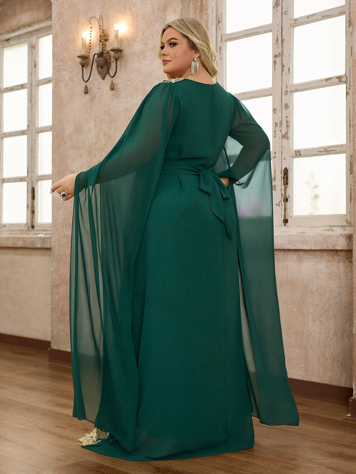 پڵەس سایز ڕەنگ بلۆک جل و بەرگی عەرەبی 1287562
