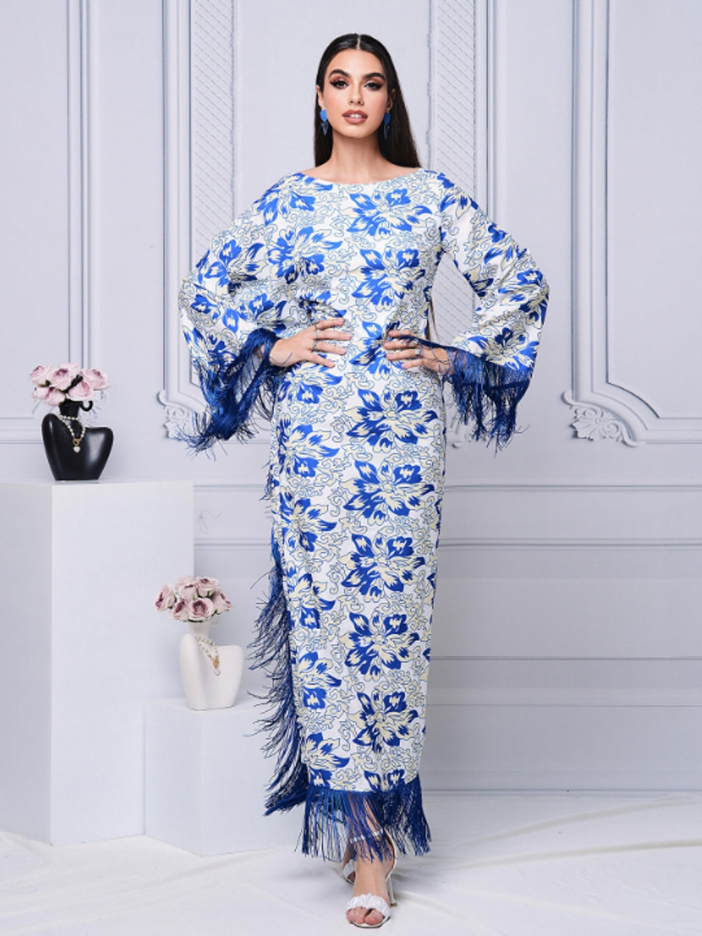 Fringed Arabian Dresses 1284102