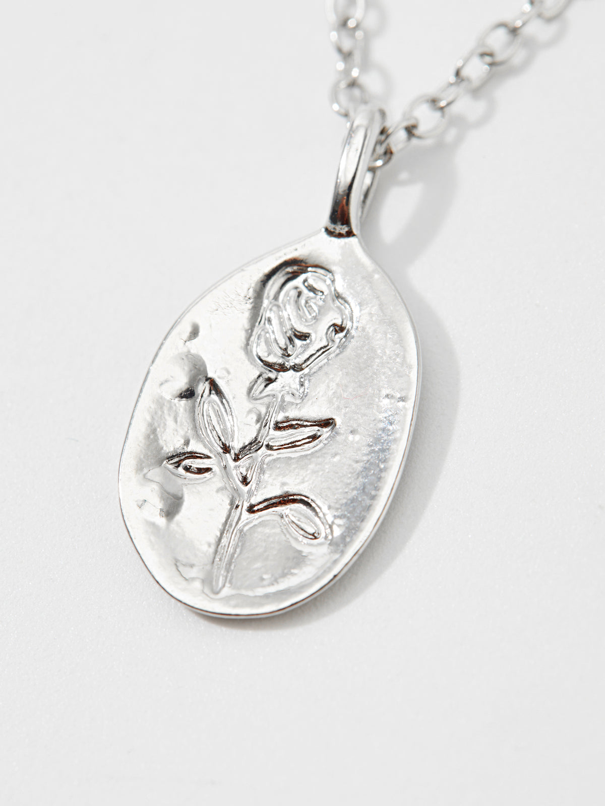 Flowers Embossed Necklace 120604